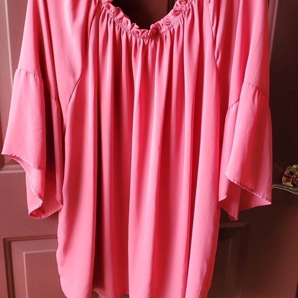 Violet and Claire coral top gathered neck wing sleeve size 3X - Picture 8 of 9